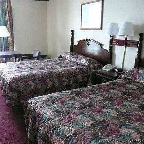 Travelodge By Wyndham Lumberton Habitación foto